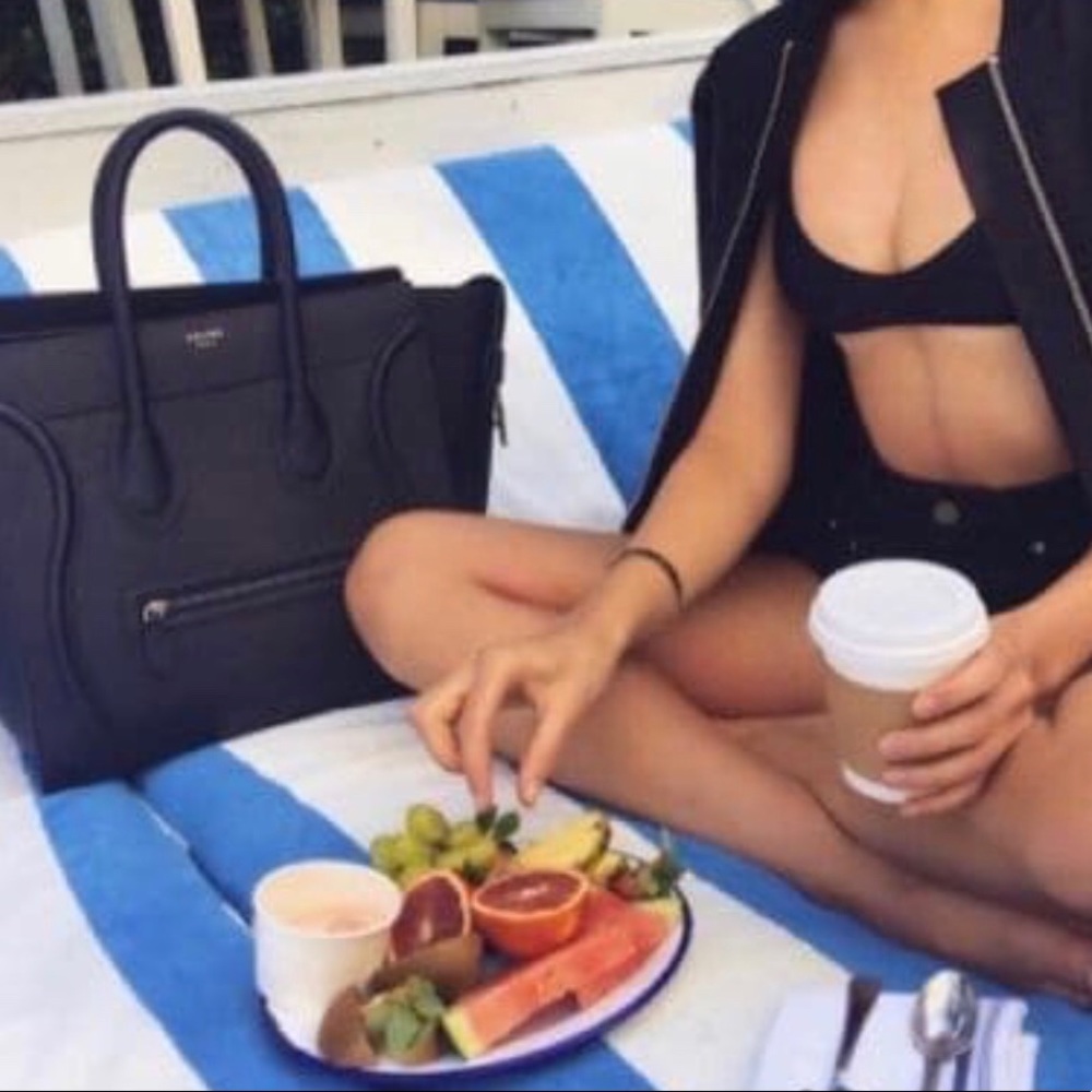 Does anyone know the make and style of this bag?